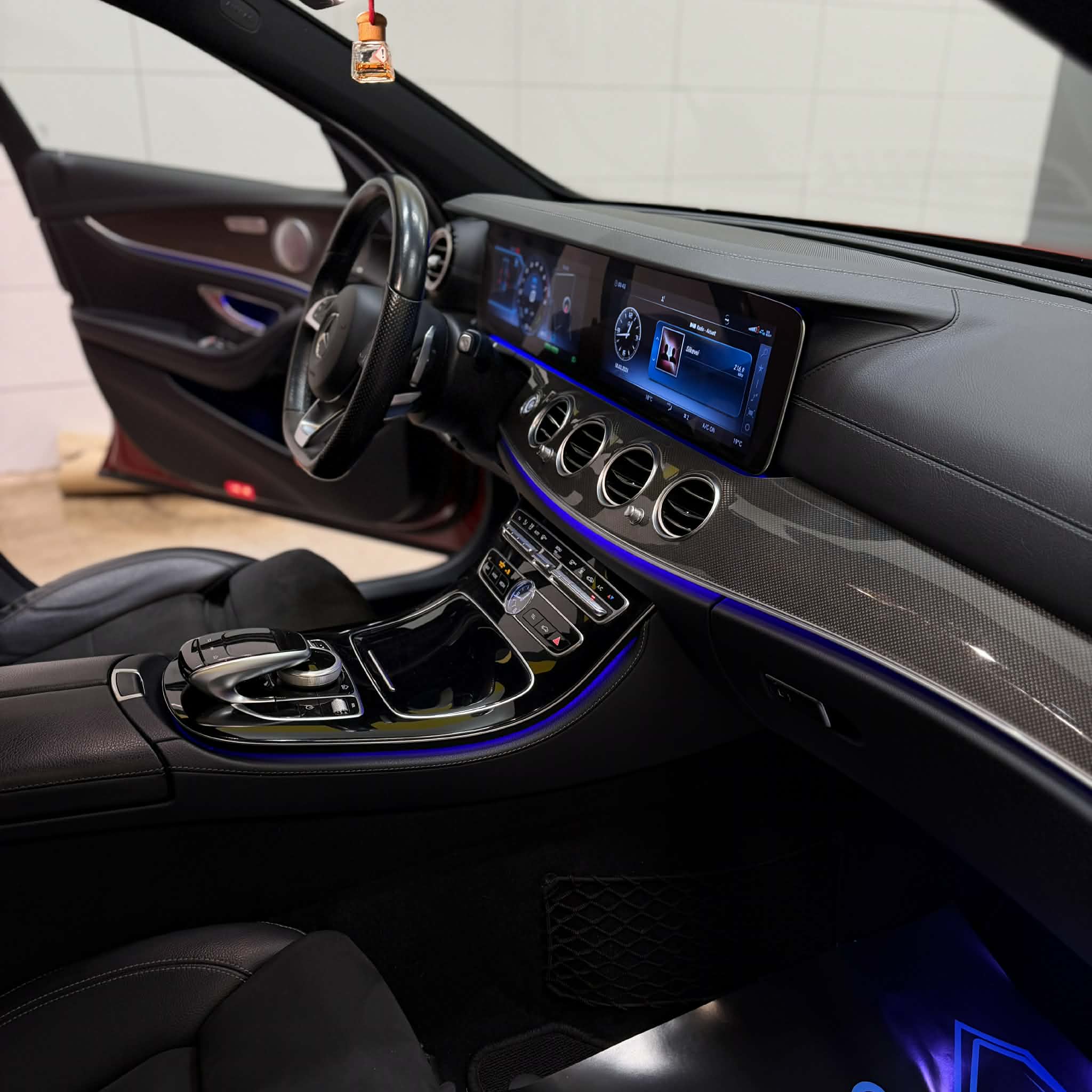 Crystal Carwash Detailing